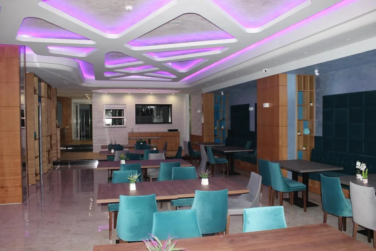 Luander Hotel Tiran 0*,  Arnavutluk