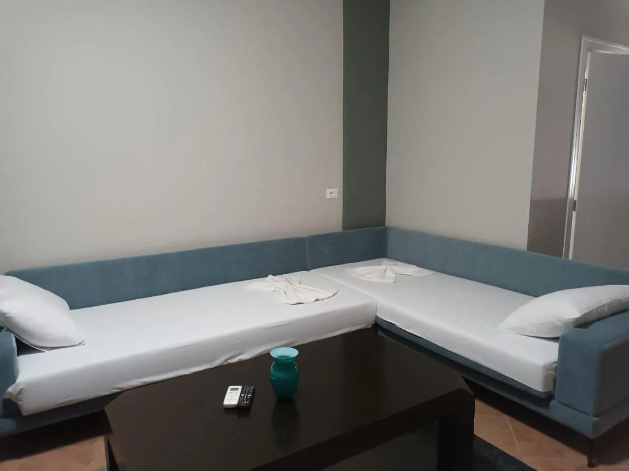 Luander Hotel Tiran Arnavutluk