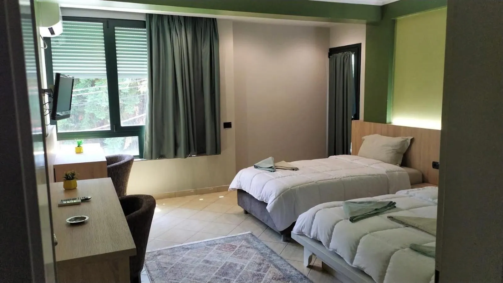 Luander Hotel Tiran