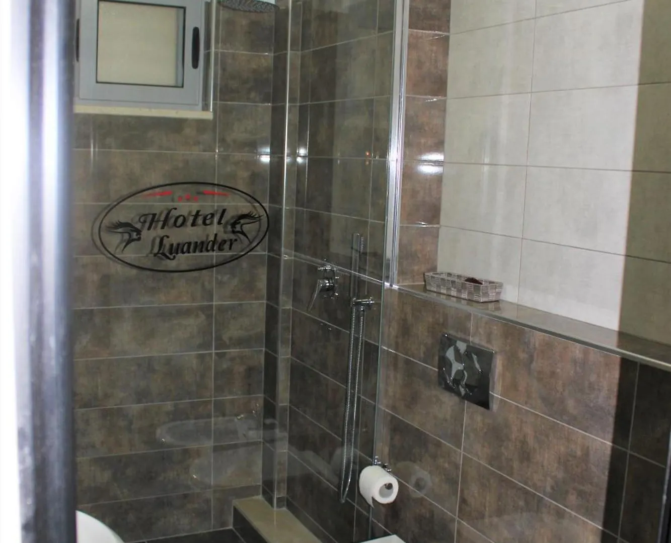 Luander Hotel Tiran