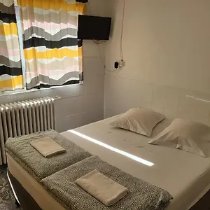 Gara De Nord-banat-4-you Hostel Bükreş
